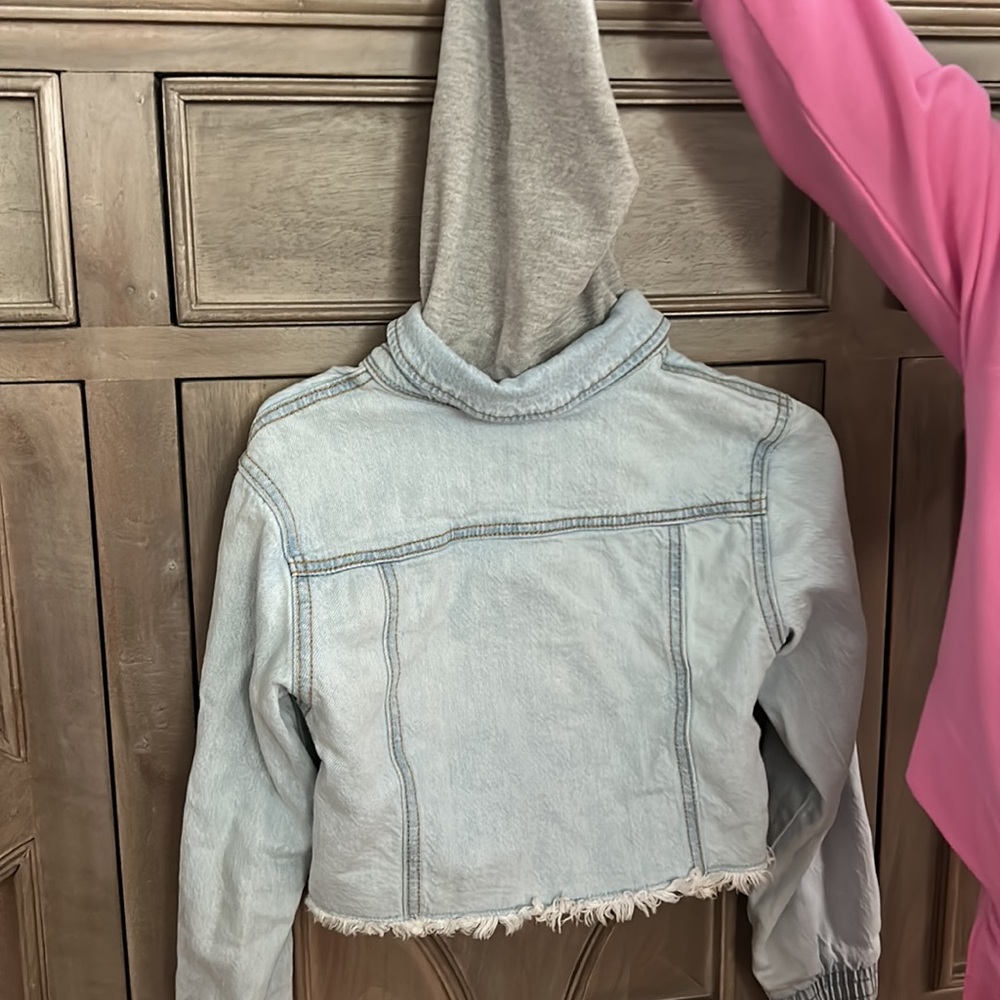 Jean jacket - Picture 2 of 3